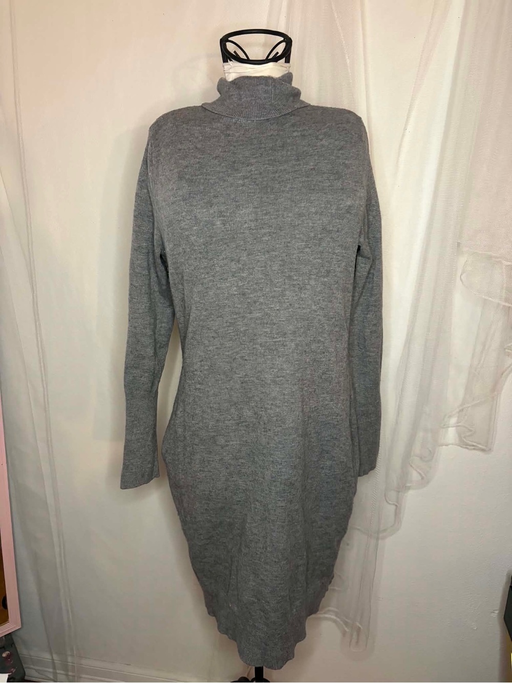 Express Gray Turtleneck Sweater Dress - Classic Cozy Style Medium